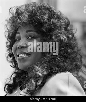 Denise LaSalle, Ora Denise Allen (16. Juli 1939 - Januar 8, 2018), der von der Bühne name Denise LaSalle bekannt, war ein US-amerikanischer Blues- und R&B/Soul Sänger, Songwriter und Musikproduzent, Königin des Blues, Archivierung Foto am 8. Juli 1989 Stockfoto