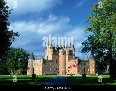 Glamis Castle, in Strathmore nahe Forfar, Angus, Schottland, der Heimat der Lyon Familie seit dem 14. Jahrhundert Stockfoto