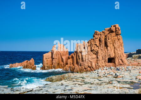 Felsen am Strand von Rocce Rosse, Arbatax, Sardinien, Italien Stockfoto