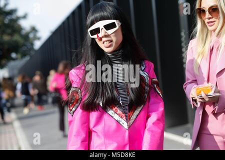 Blogger Susie Bubble und Tina Leung an der Gucci show in Mailand auf der Modewoche - Mar 21, 2018 - Foto: Start- und Landebahn Manhattan/Michael Ip*** Für die redaktionelle Nutzung nur*** | Verwendung weltweit Stockfoto