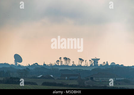 Goonhilly Downs, in der Nähe von Helston, Cornwall, UK. 22. Feb 2018. Es wurde heute angekündigt, dass ein £ 8,4 Mio. Investitionen statt Goonhilly Bodenstation für interplanetare Missionen zu entwickeln. Social Media ist bereits mit dem Slogan 'Helston Wir haben ein Problem'. Unter ein neues Projekt angekündigt, die heute von der Cornwall und Scilly-Inseln Local Enterprise Partnership (LEP), Goonhilly wird aktualisiert, damit es tief zu stellen - Space Tracking und Satellitenkommunikation auf kommerzieller Basis. Foto: Simon Maycock/Alamy leben Nachrichten Stockfoto