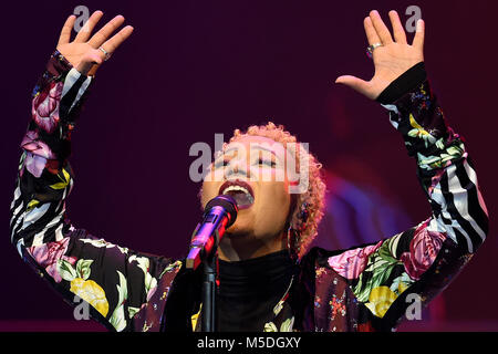 Prag, Tschechische Republik. 20 Feb, 2018. Britische Sängerin Emeli Sande führt bei ihrem Konzert in Prag, Tschechische Republik, 20. Februar 2018. Credit: Ondrej Deml/CTK Photo/Alamy leben Nachrichten Stockfoto