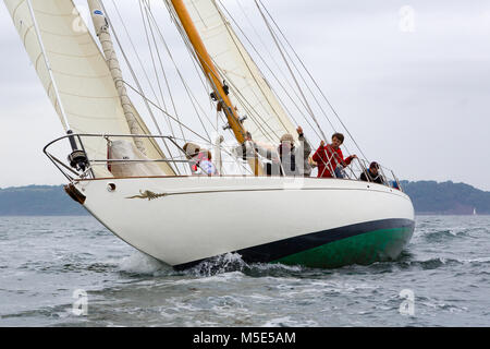 Die klassische Yacht Sibylle von Cumae in Plymouth Sound. Stockfoto