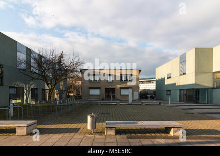 Dessau, Deutschland - Februar 22,2018: Gebäude in der Bauhausstraße in Dessau, wo Studenten aus dem In- und Ausland Studie an der Hochschule Anhalt Ap Stockfoto