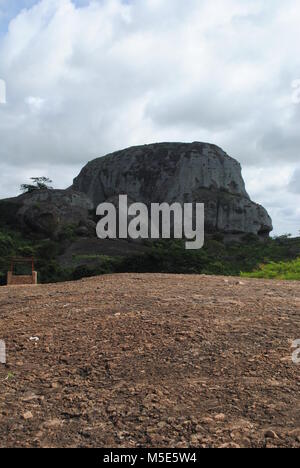 Die Pungo Andongo schwarzen Felsen sind in der Gemeinde Kacuso gelegen, ca. 116 km von der Stadt Malanje sind eine wichtige touristische Attraktion. Stockfoto