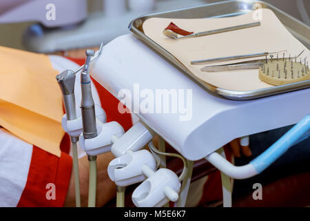 Spezielle Ausrüstung für einen Zahnarzt, Dental Tools Stockfoto