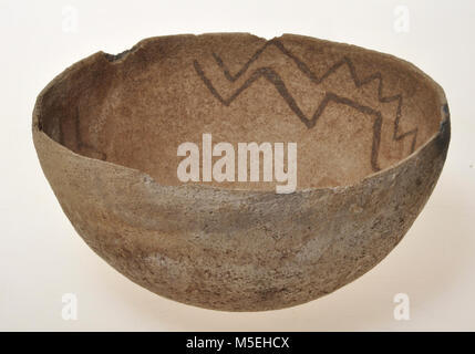 Grand Canyon Keramik c-AD LINO GRAU SCHÜSSEL. BASKETMAKER III, 500-800 AD. Stockfoto