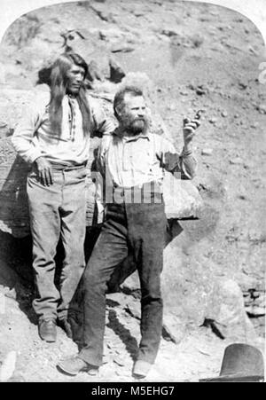 Grand Canyon Powell Expedition TAU-GU, Chef DER DEN PAIUTES MIT BLICK AUF VIRGIN RIVER MIT J.W. POWELL ALTER 39. GRCA 13806. Ca. 1873 Stockfoto