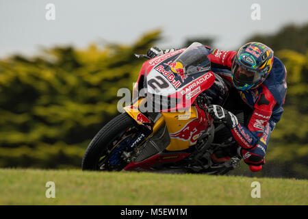 Phillip Island, Australien. 23 Feb, 2018. FIM Superbike World Championship. Phillip Island, Australien. Leon Camier, Red Bull Honda World Superbike Team. Camier beendete den Tag als Zweitschnellster. Quelle: Russell Hunter/Alamy leben Nachrichten Stockfoto