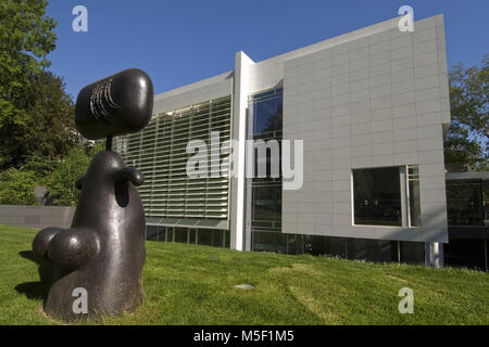 Bundesrepublik Deutschland, Baden-Württemberg, Baden-Baden, Museum Frieder Burda für die Sammlung Frieder Burda, am 22. Oktober 2004 eröffnet. Es befindet sich neben der Kunsthalle Baden-Baden in der Lichtentaler Allee und wurde errichtet, als ein privater Sammler Museum nach den Plänen von Architekt Richard Meier von der Baden-Baden Architekt Peter W. Kruse. | Verwendung weltweit Stockfoto