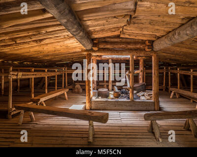 Innerhalb der Camboose Shanty, Algonquin Logging Museum, Algonquin Provincial Park, Ontario, Kanada. Stockfoto