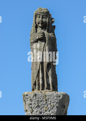 Stein Figur vor der Chapelle Saint-They de la Pointe du Van, Bretagne Frankreich Stockfoto