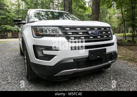 Weißen Ford Explorer Stockfoto