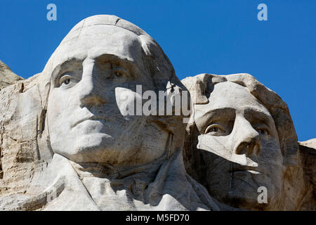 SD 00006-00 ... South Dakota - Presendents George Washington, Thomas Jefferson, Theodore Roosevelt geschnitzt in einem Berghang am Mount Rushmore Nat Stockfoto