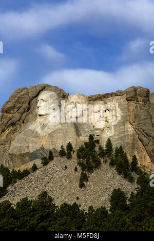 SD 00022-00 ... South Dakota - Presedents Georg Washington, Thomas Jefferson, Theodore Roosevelt und Abraham Lincoln geschnitzt in einem Berghang am Berg Stockfoto