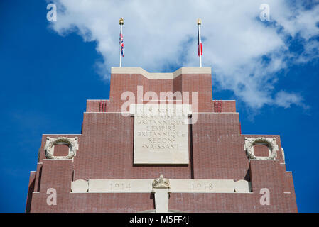 Die thiepval Gedenkstätte zum Gedenken an die 72,246 fehlende Britische und Südafrikanische Soldaten, die in den Schlachten an der Somme während des ersten Weltkrieges starb. Stockfoto