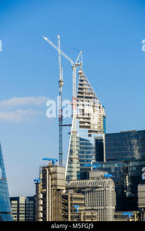 Ändern der Londoner City Skyline: das Skalpell im Bau in Lime Street London EC3Versicherung Bezirk in der Nähe von Lloyd's Building und Willis Buil Stockfoto