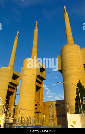 Alte thermische Kraftwerk der Besos Barcelona von 1917 bis 1966. Katalonien, Spanien Stockfoto