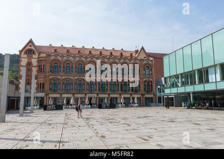 BARCELONA, Spanien - 2. SEPTEMBER 2017: Blick auf das Cosmo Caixa, ein Science Museum in Barcelona, Katalonien, Spanien. Stockfoto