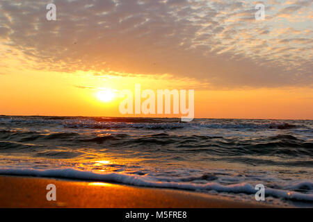 Schönen Sonnenaufgang an einem Strand in Corpus Christi, Texas Stockfoto
