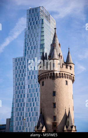 Nextower und Eschenheimer Turm, Frankfurt, Hessen, Deutschland, Europa Stockfoto