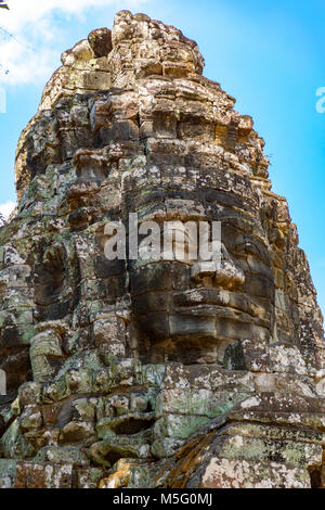 Angkor Siem Reap Kambodscha Februar 22, 2018 Stein gemeißelten Gesichter auf dem Eingangstor zum Banteay Kdei. Einer der Tempel in Angkor Komplex Stockfoto