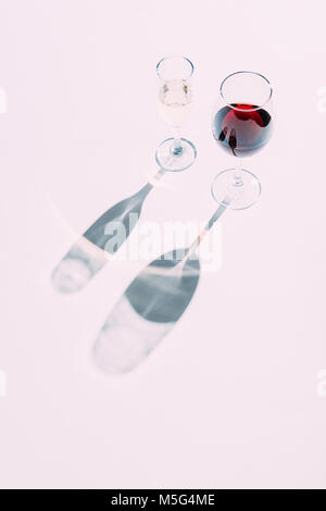 Zwei Gläser Wein Stockfoto