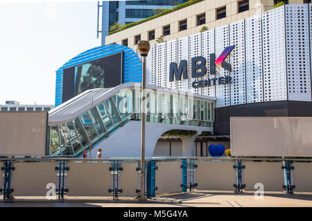 BANGKOK, THAILAND, Februar 08, 2017 - Neue MBK Einkaufszentrum nach dem Februar 08 renoviert, 2017 in Bangkok, Thailand. MBK ist einer der am meisten kleinen Baue Stockfoto