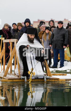 Kasan, Russland - Januar 19, 2017: Jesus Christi Taufe Urlaub auf jablonowka River. Traditionelle winter Baden im Zentrum der Stadt Stockfoto