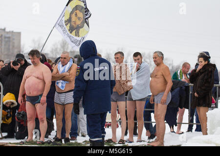 Kasan, Russland - Januar 19, 2017: Jesus Christi Taufe Urlaub auf jablonowka River. Traditionelle winter Baden im Zentrum der Stadt Stockfoto