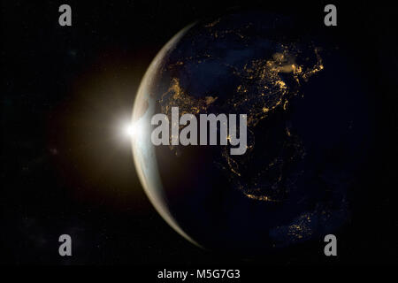 3D-Rendering von einem Sonnenaufgang auf der Erde aus dem Weltraum Stockfoto