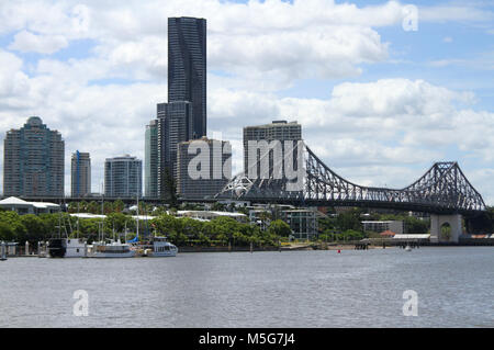 Story Bridge und die Skyline der Stadt mit Brisbane River, Australien Stockfoto
