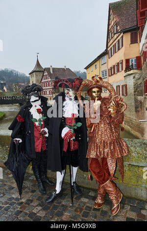 Venezianischen Karneval in Schwäbisch Hall eine kleine mittelalterliche Stadt in Deutschland. Das Festival genannt wird Hallia Venezia. Stockfoto