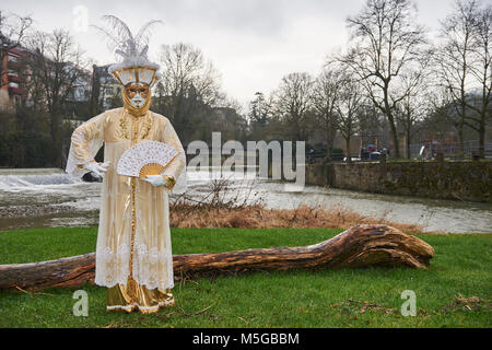 Venezianischen Karneval in Schwäbisch Hall eine kleine mittelalterliche Stadt in Deutschland. Das Festival genannt wird Hallia Venezia. Stockfoto