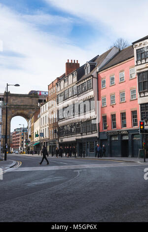 Newcastle, England, Blick auf historische Gebäude in Sandhill in der Altstadt Quayside entfernt von Newcastle upon Tyne, Tyne und Wear, England, Großbritannien Stockfoto