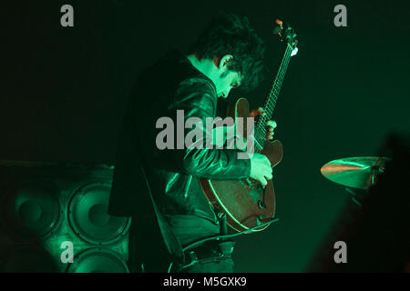 Oakland, USA. 22 Feb, 2018. Robert Levon wurden von Black Rebel Motorcycle Club führt am 22. Februar 2018 im Fox Theater in Oaklland, Ca. Credit: Foto Access/Alamy leben Nachrichten Stockfoto