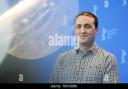 23 Februar 2018, Deutschland, Berlin: Berlinale, Fotosession, "Aga": Regisseur und Drehbuchautor Milko Lazarov. Der Film läuft (außer Konkurrenz) Als Teil der Berlinale. Foto: Britta Pedersen/dpa Stockfoto