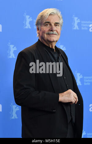 23 Februar 2018, Deutschland, Berlin: Berlinale, Fotosession, 'Dolmetscher', (die "Interpreter"): Der Schauspieler Peter Simonischek. Der Film ist als Teil der Berlinale in der Kategorie "Berlinale Special". Foto: Jens Kalaene/dpa Stockfoto