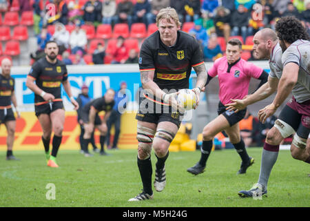 17 Februar 2018, Deutschland, Offenbach: Rugby Europa Meisterschaft, zweites Spiel, Deutschland vs Georgia: Deutschlands Lukas Dyckhoff (8) in Aktion. Foto: Jürgen Keßler/dpa Stockfoto