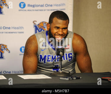 Februar 22, 2018; Memphis, TN, USA; Memphis Tigers Guard, Raynere Thornton (4), während die post spiel Pressekonferenz. Die Memphis Tigers besiegten die Universität von Houston Cougars, 91-85, am FedEx Forum. Kevin Lanlgey/CSM Stockfoto