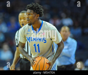 Februar 22, 2018; Memphis, TN, USA; Memphis Tigers Guard, Malik Rhodes (11), in der Aktion gegen die Houston Cougars. Die Memphis Tigers besiegten die Universität von Houston Cougars, 91-85, am FedEx Forum. Kevin Lanlgey/CSM Stockfoto