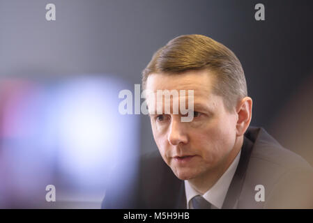 Riga, Lettland, 24. Feb 2018. Pressekonferenz über die Fortschritte in Bezug auf die EZB (Europäische Zentralbank) und FCMC (Finanz- und Kapitalmarktkommission) Entscheidung über ABLV Bank als. in Riga, Lettland Stockfoto