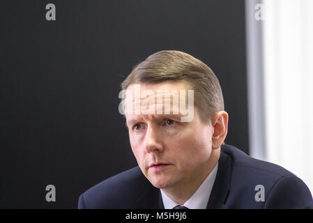 Riga, Lettland, 24. Feb 2018. Pressekonferenz über die Fortschritte in Bezug auf die EZB (Europäische Zentralbank) und FCMC (Finanz- und Kapitalmarktkommission) Entscheidung über ABLV Bank als. in Riga, Lettland Stockfoto