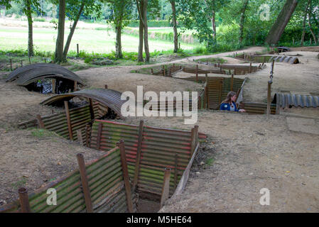 Schützengräben aus dem Ersten Weltkrieg bewahrt im Sanctuary Holz, Belgien Stockfoto