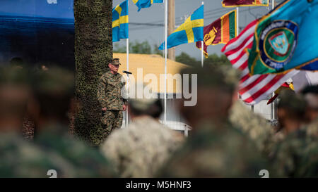 Us Marine Corps Generalleutnant Lawrence Nicholson, III Marine Expeditionary Force kommandierender General, Adressen Kräfte aus allen sieben teilnehmenden Nationen, die in der Übung Cobra Gold 2018 während der Eröffnungsfeier 13.02.2018, U-Tapao International Airport, Ban Chang Bezirk, Provinz Rayong, Thailand. Übung Cobra Gold, in seiner 37. Iteration, ist entworfen, um die regionale Sicherheit zu fördern und wirksame Antworten auf regionale Krisen sicherzustellen, indem eine robuste multinationale Kraft gemeinsamer Ziele und Verpflichtungen in der indopazifischen Region auseinander zu setzen. Die jährliche Übung durchgeführt werden, i Stockfoto