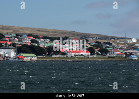 Falklandinseln, East Falkland, Stanley (aka Port Stanley) Blick auf die bunten Häuser von Stanley. Stockfoto