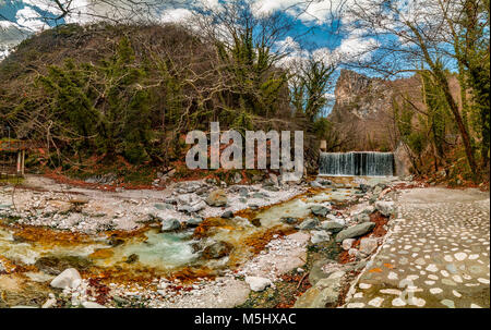 Panorama von Loutra Pozar Hot Springs, eine der beliebtesten Reiseziel in Griechenland Stockfoto