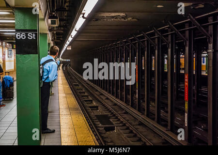 66Th Street - Lincoln Center (IRT Broadway - Seventh Avenue Line) U-Bahn Station Manhattan New York, New York, USA Stockfoto