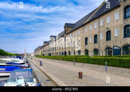 Kopenhagen, Seeland Region/DÄNEMARK - 2017/07/26: Panorama der zeitgenössischen Architektur und Wasser Kanäle der Stadtteil Christianshavn. Stockfoto