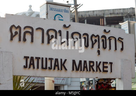 BANGKOK, THAILAND, 04. MÄRZ 2017 - Markt Jatujak Schild, einer der größte Markt in Asien und der Welt. Stockfoto